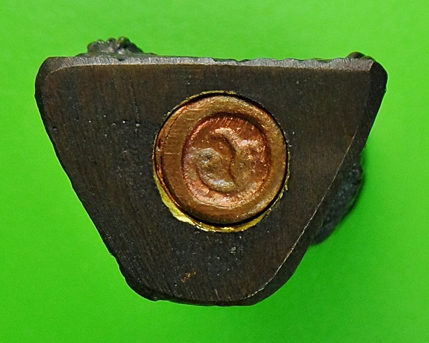 รูปหล่อหลวงปู่นิล วัดครบุรี นครราชสีมา .490.