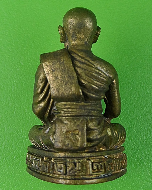 รูปหล่อหลวงพ่อสี วัดไผ่เงินโชตนาราม กทม .584.