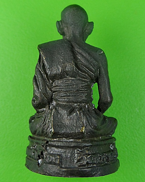 รูปหล่อลอยองค์หลวงพ่อเที่ยง วัดพระพุทธบาทเขากระโดง บุรีรัมย์ .587.