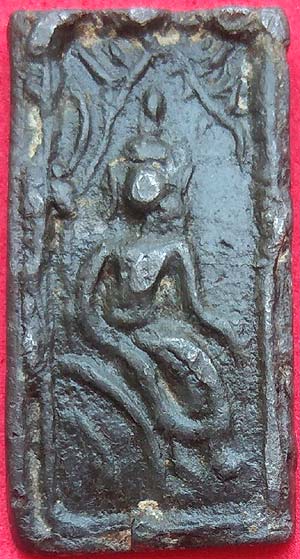 *พระหลวงพ่อปลา วัดโบสถ์ ชัยนาท ปางห้อยพระบาท เนื้อชิน*