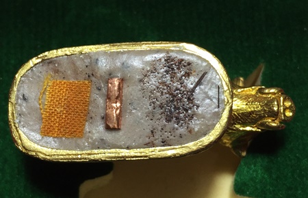 หมูมหามงคลคูณทอง หลวงพ่อคูณ วัดบ้านไร่ ปี2553 เนื้อทองทิพย์ ใต้ฐานอุดผงจีวรเกศา+ตะกรุด เลข1428+กล่อง