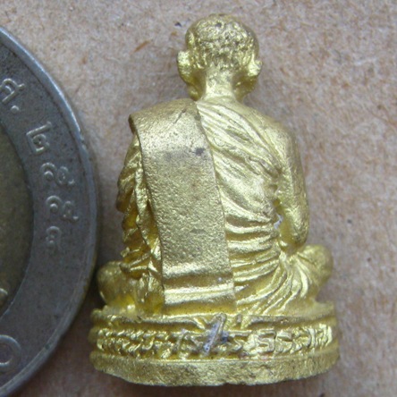 พระรูปเหมือนลอยองค์หลวงปู่ทิม รุ่นมงคลศิลาฤกษ์ ปี2537 พร้อมกล่องเดิม 