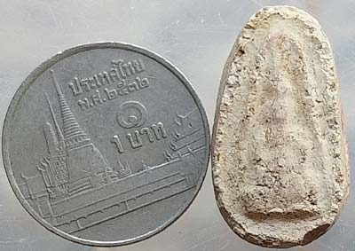 เม็ดบัว พระครูสอน วัดมักกะสัน กทม. เนื้อผงผสมว่านสบู่เลือด