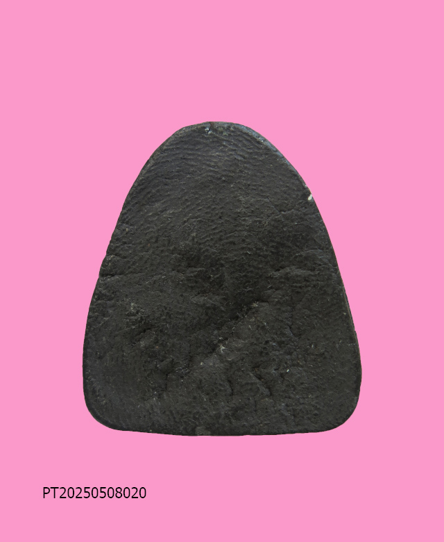 พระปิดตาเนื้อดำ