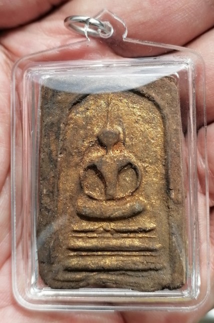 พระสมเด็จทรายเสก​ พิมพ์ใหญ่​ หลวงพ่อกวย วัดโฆสิตาราม จ.ชัยนาท​ ยุคต้น​​ เลี่ยมพร้อมใช้​ เคาะเดียว