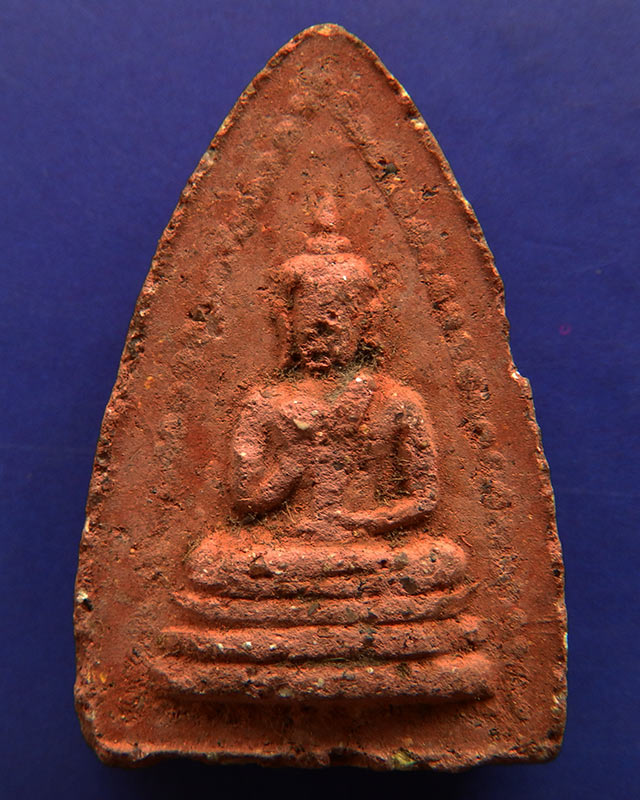 หลวงปู่เฮี้ยง วัดป่า พิมพ์พระพุทธประทานพร 2 หน้า เนื้อผงผสมว่านสบู่เลือด (3)