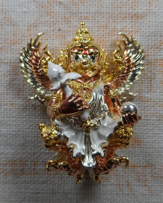 ครุฑน้อยธรรมชัย รุ่นเศรษฐีพันล้าน พระอาจารย์ภัทรญาโณ วัดธรรมชัยมงคล จ.เชียงใหม่ (3K)