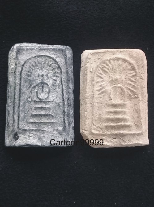 แพ็คคู่ ๒ องค์ครับ สมเด็จรัศมี กรุวัดคลองขอม สุพรรณบุรีครับ หลวงปู่ศุข วัดปากคลองมะขามเฒ่าเสกครับ