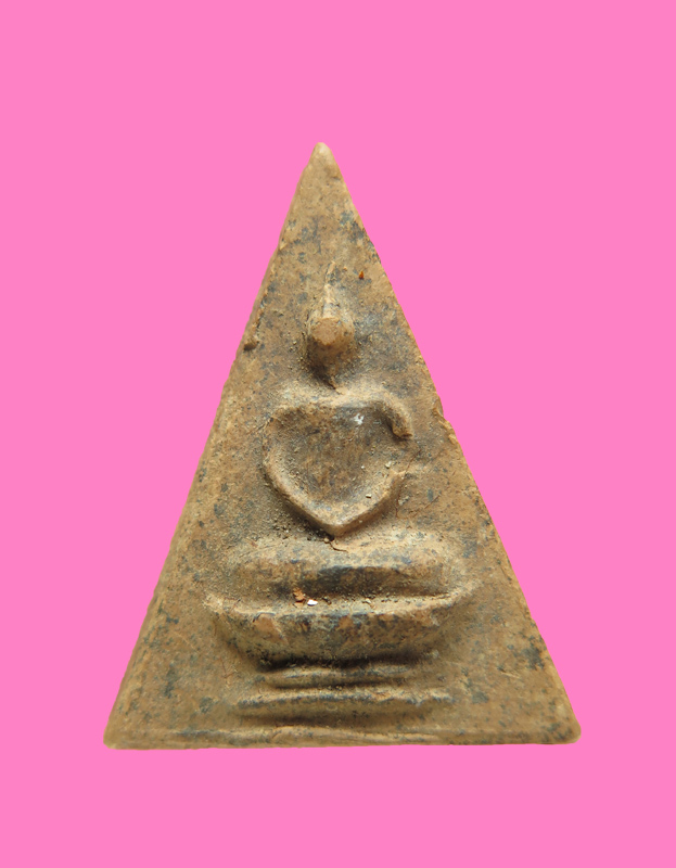 พระนางพญา หลวงพ่อแง วัดบางไผ่เตี้ย พิธีปลุกเสกใหญ่วัดสุทัศน์ ปี 2483 (องค์นี้ลงกรุ)