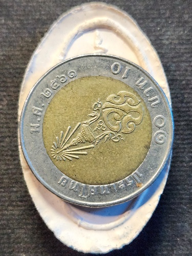 วัดไผ่โรงวัว สุพรรณบุรี พระพุทธโคดม หลวงพ่อขอม  ปี 2505 เนื้อกระเบื้องเคลือบสีน้ำเงิน