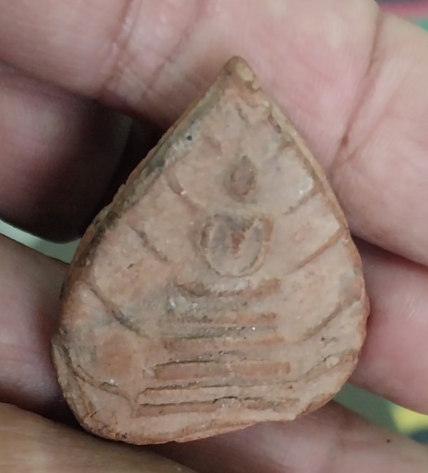 พระสมเด็จใบโพธิ์หลวงพ่อจำปาวัดสาลีโข