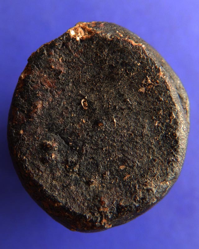 แท้ๆ..เก่าจริง !! ปิดตาลอยองค์เนื้อผงลงรักเก่ามาก สูง 1 นิ้ว