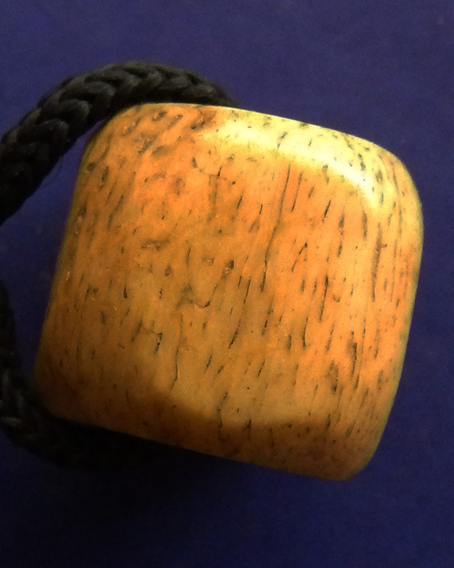 ลูกคั่นกระดูกแกะ เก่าๆ ขนาด 1.2-1.3 ซ.ม.