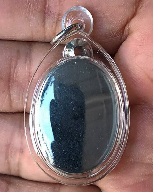 ล็อกเก็ตรุ่นสุดท้าย หลวงปู่โต๊ะ วัดประดู่ฉิมพลี สูง 3 ซ.ม. เลี่ยมเสตนเลสเดิม+พลาสติกกันน้ำ