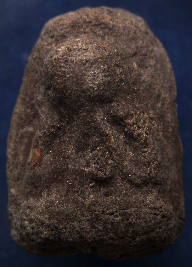 ปิดตารุ่นแรกท้องอุ เนื้อผงว่านผสมน้ำนมควาย หลวงพ่อเขียว วัดหรงบล จ.นครศรีธรรมราช พ.ศ. 2510 (B8)