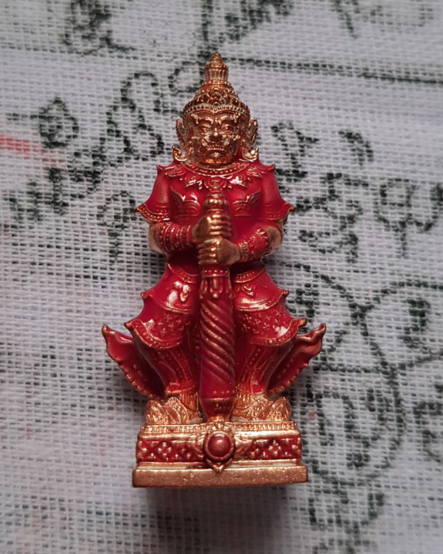 รูปหล่อท้าวเวสสุวรรณ ยกฐานะ ทองนำโชค หลวงพ่อทอง วัดบ้านไร่ เนื้อทองแดงลงยาสีชมพู พร้อมกล่องเดิม