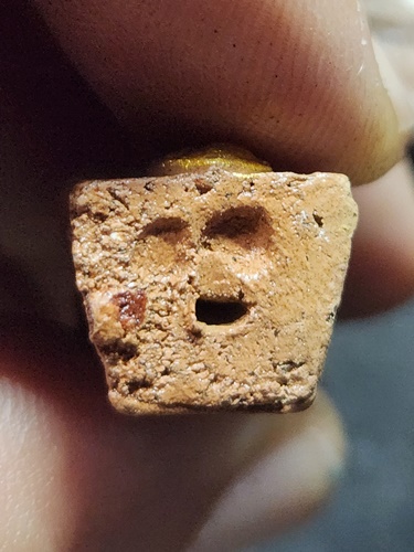 วัดสามง่าม นครปฐม กุมารทอง รุ่นสมบูรณ์ทรัพย์ 100 ปี พ.ศ. 2557 เนื้อผงพรายล้วน