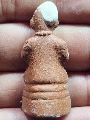 วัดสามง่าม นครปฐม กุมารทองพกพา หลวงปู่แย้ม  รุ่น เฮง เฮง เนื้อดินผสมกระดูก