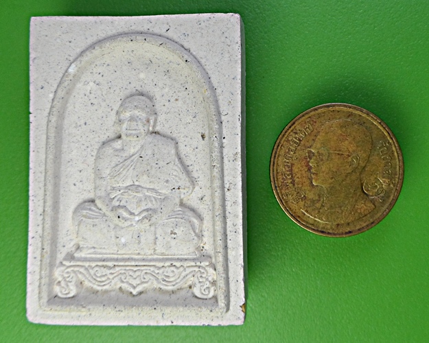 พระผงหลวงพ่อสุนทร วัดหนองสะเดา สระบุรี .1783.