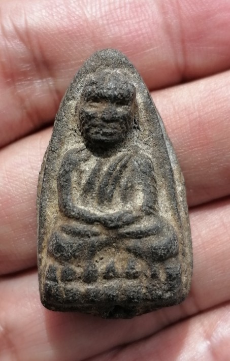 หลวงปู่ทวดเนื้อว่าน​ พิมพ์ใหญ่ วัดเขาอ้อ จ.พัทลุง จัดสร้างปี พ.ศ.2505​ เคาะเดียว     