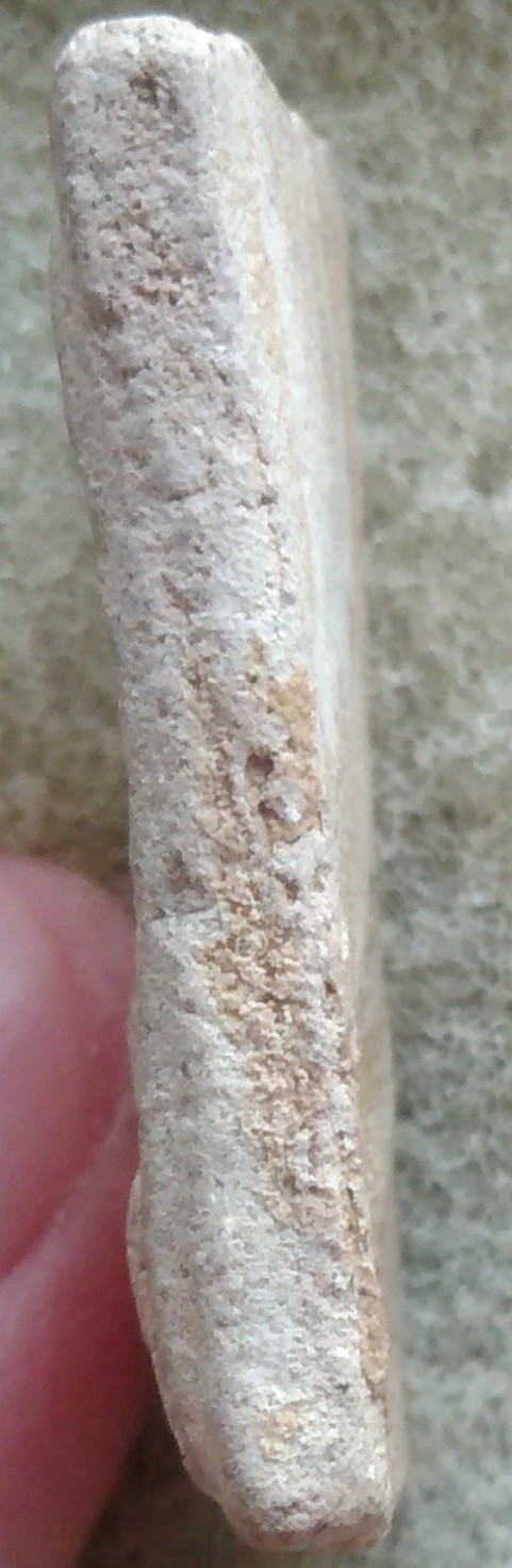 ทรงเจดีย์ เนื้อผงเก่า