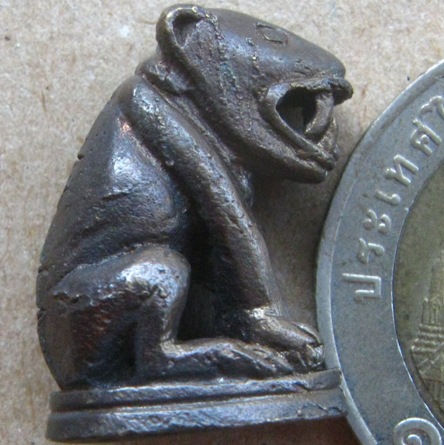 รูปหล่อ พยัคฆ์ บูรพาจารย์ รุ่น๑ พ่อท่านเอื้อม วัดบางเนียน นครศรีฯ ปี2550 เนื้อโลหะ มีโค้ด ๙ +กล่อง