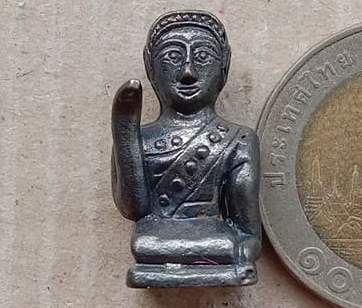 นางกวักหล่อโบราณ รุ่นกวักแสนล้าน หลวงปู่แสน วัดบ้านหนองจิก ศรีสะเกษ ปี61 เนื้อเหล็กน้ำพี้ เลข51+กล่อ