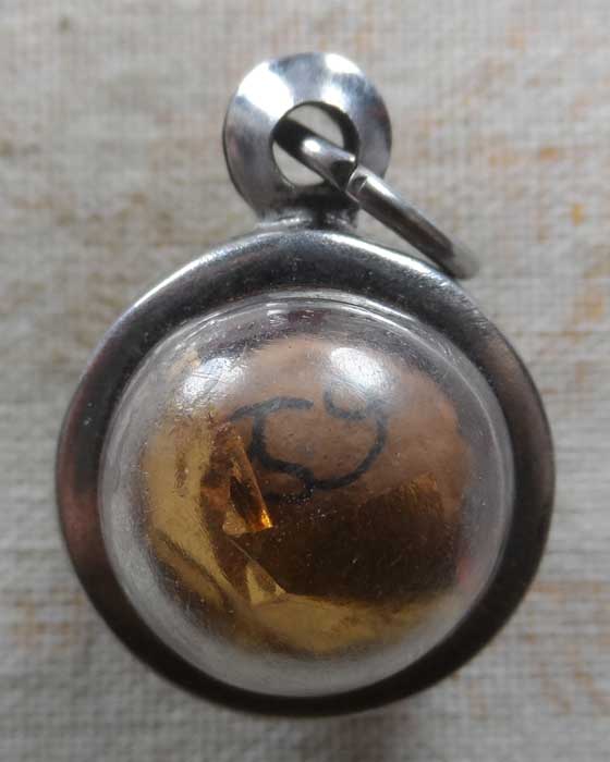 ลูกอม (ไม่ทราบที่)