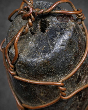 *ตะกรุดลูกสะกดเนื้อชินตะกั่วสนิมแดง กรุวัดสุวรรณฯ อ่างทอง หลวงพ่อเนียม วัดน้อย ปลุกเสก*