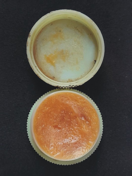 สีผึ้งเสียงทอง หลวงปู่ชื่น ติคญาโณ วัดตาอี จ.บุรีรัมย์ครับ สุดยอดเมตตามหานิยม มหาเสน่ห์ครับผม