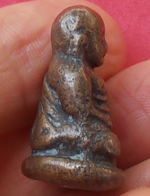 รูปหล่อหลวงพ่อเงิน วัดบางคลาน 