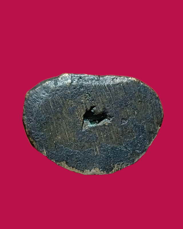 หลวงพ่อเงิน วัดบางคลาน รุ่นปืนแตก ปี2528 พิมพ์เศียรโตบาตร