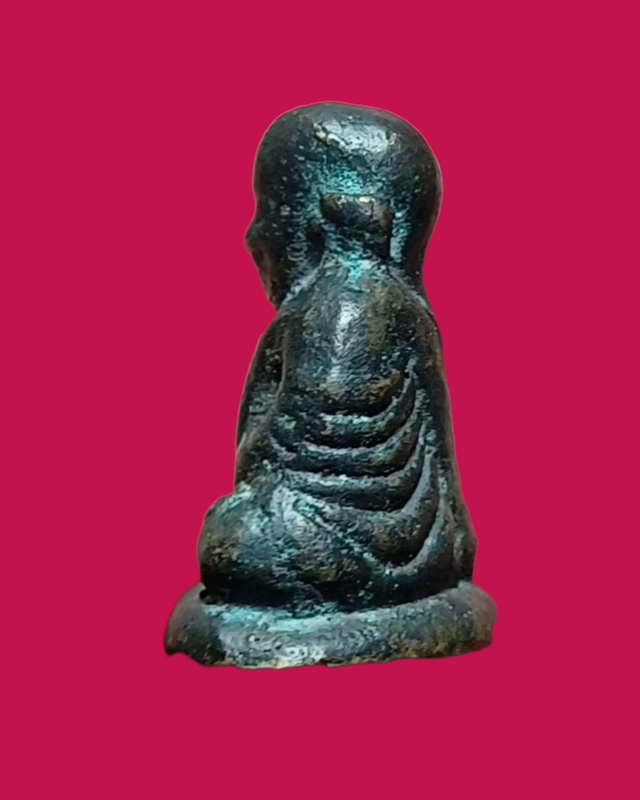 หลวงพ่อเงิน วัดบางคลาน รุ่นปืนแตก ปี2528 พิมพ์เศียรโตบาตร