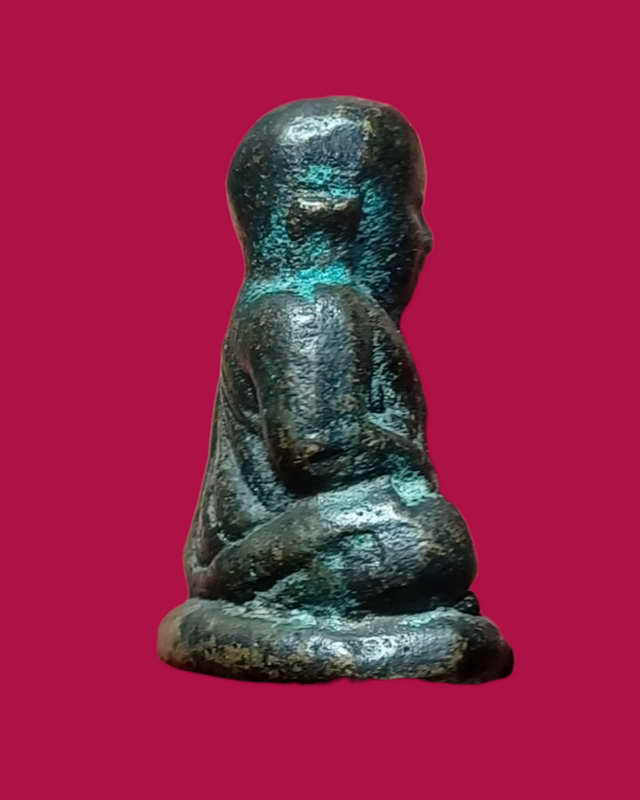 หลวงพ่อเงิน วัดบางคลาน รุ่นปืนแตก ปี2528 พิมพ์เศียรโตบาตร