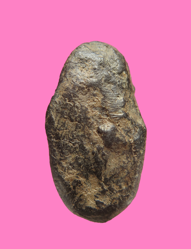 พระกำแพงเปิดโลก เนื้อดิน กำแพงเพชร พิมพ์เล็ก (สูง 2.8 ซม)