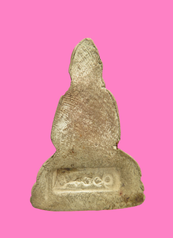 พระปางปฐมเทศนา สูงประมาณ 2 นิ้ว หลังมียันต์แถวนึง