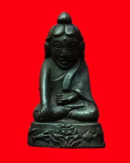 พระกริ่งบัวเข็ม หลวงพ่ออุตตมะ วัดวังก์วิเวการาม จ.กาญจนบุรี บูชาไว้ให้โชคลาภอยู่เย็นเป็นสุขค่ะ