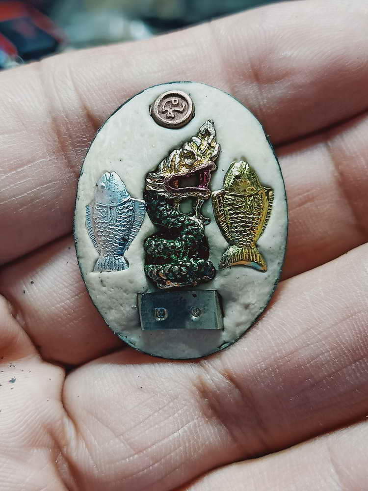 4-147 ล็อกเก็ตมหาบารมี รุ่นแรก หลวงปู่มูล  วัดสมศรี อ.เมือง จ.ขอนแก่น 2562 หลังปิดของดี 13 กล่องเดิม