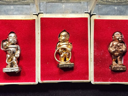  วัดแค อ.เมือง จ. สุพรรณบุรี กุมารทอง 2002 เงิน ทอง นาก