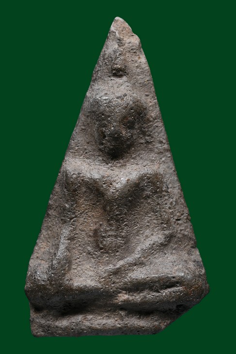 พระนางพญากำแพง พิมพ์ตื้น 