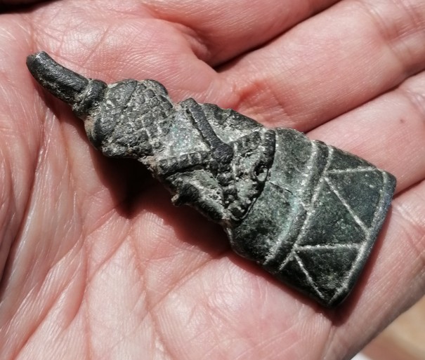 งั่งตาโปน​ เกศขวา เนื้อสำริดเก่าๆ​ ไม่ทราบแหล่งที่มา เคาะเดียว   