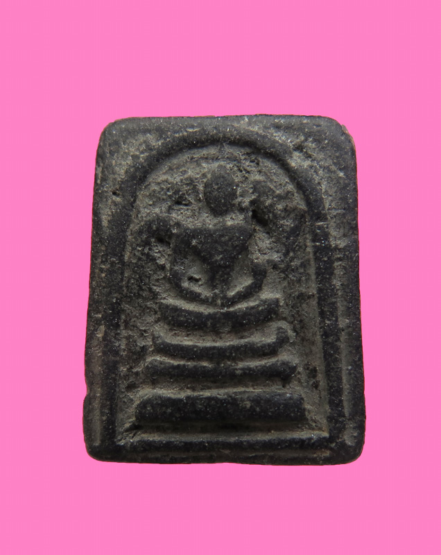 พระสมเด็จหลวงพ่อปี่ วัดโคกท่าเจริญ จ.ชลบุรี เนื้อผงผสมว่านดูดพิษ บรรเทาพิษสัตว์กัดต่อย