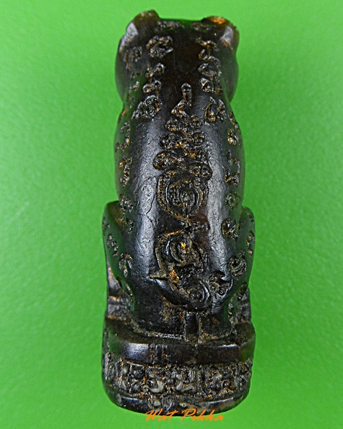 หมูทองแดงร.๗หลวงพ่อสมคิด วัดบึงตาต้า ระยอง .1013.*