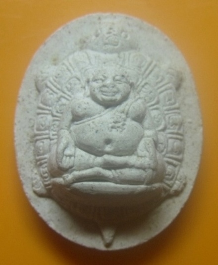 **เบาๆ**พระสังกัจจายน์ทรงเต่าสวรรค์นิมมานรดี เนื้อผง วัดนิมมานรดี กรุงเทพฯ ปี ๒๕๓๖**สวยๆ