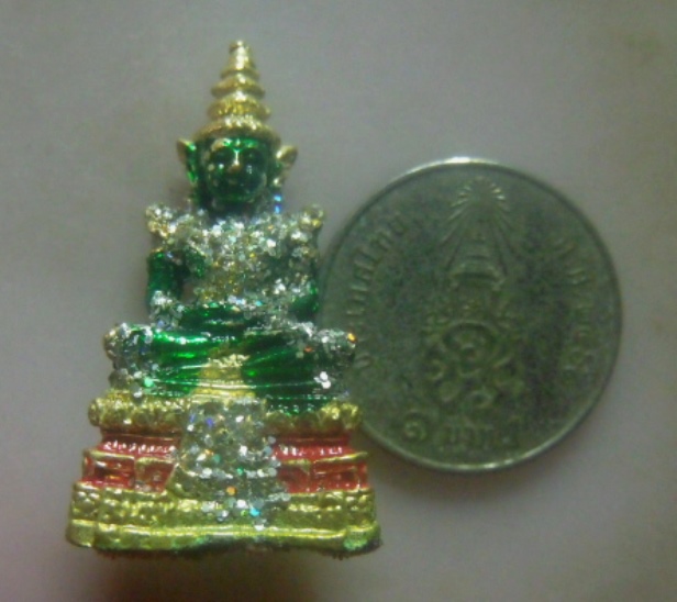 **เบาๆ**รูปหล่อพระแก้วมรกต วัดพระแก้ว เนื้อชุบทองลงสี สวยๆ**เชิญชมครับ 