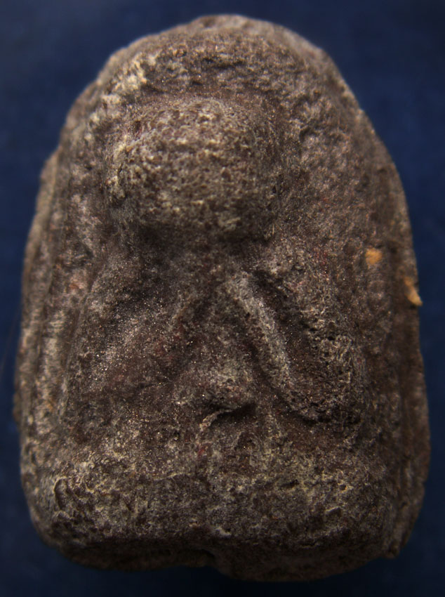 ปิดตารุ่นแรกท้องอุ เนื้อผงว่านผสมน้ำนมควาย หลวงพ่อเขียว วัดหรงบล จ.นครศรีธรรมราช พ.ศ. 2510 (B3)