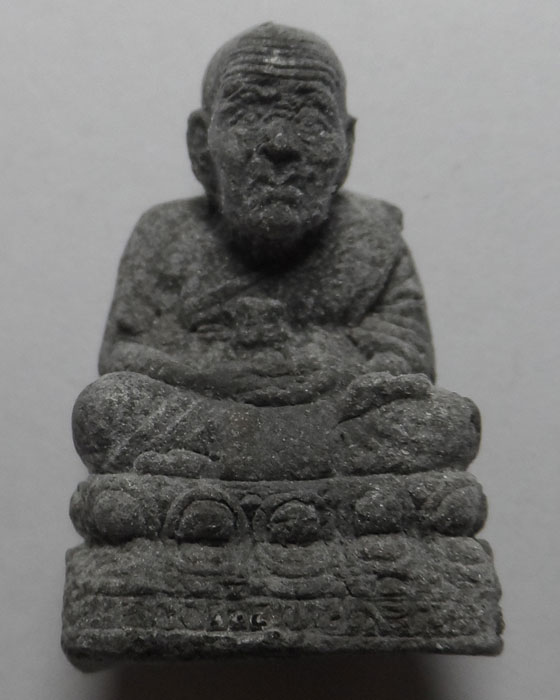 หลวงปู่ทวดลิ้นดำ (ทุ่งเมรุ) รุ่นสร้างวิหาร วัดนาหม่อม จ.สงขลา ปี๒๕๔๒