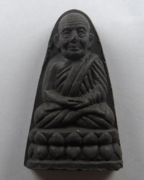 หลวงปู่ทวด วัดช้างให้ จ.ปัตตานี รุ่นปลดหนี้ ปี๒๕๔๒