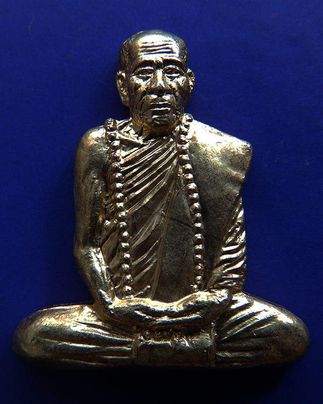 รูปเหมือนตัดชิดกะไหล่ทอง หลวงปู่คำบุ วัดกุดชมภู ตอกโค้ด พร้อมซอง+ใบแนบเดิม (2)