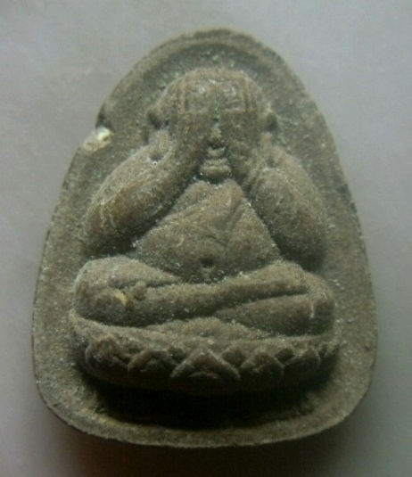 **เบาๆ**พระปิดตาหลังหนุมาน เนื้อผงผสมว่าน หลวงพ่อเกลี้ยง วัดเนินสุทธาวาส จ.ชลบุรี**สวยๆ